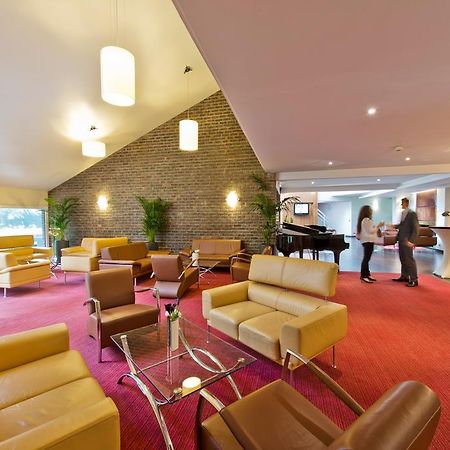 Hotel Domaine Du Manet Saint-Quentin-En-Yvelines Montigny-le-Bretonneux Esterno foto