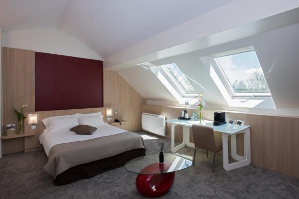 Hotel Domaine Du Manet Saint-Quentin-En-Yvelines Montigny-le-Bretonneux Esterno foto