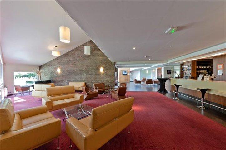 Hotel Domaine Du Manet Saint-Quentin-En-Yvelines Montigny-le-Bretonneux Esterno foto